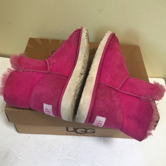 UGG Mini Bailey 1 Button Pink Magenta Boots Box Booties Shearling Fur Snow 6 Box - Picture 8 of 12